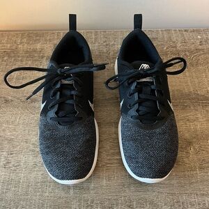 Nike Flex Women’s size 7.5